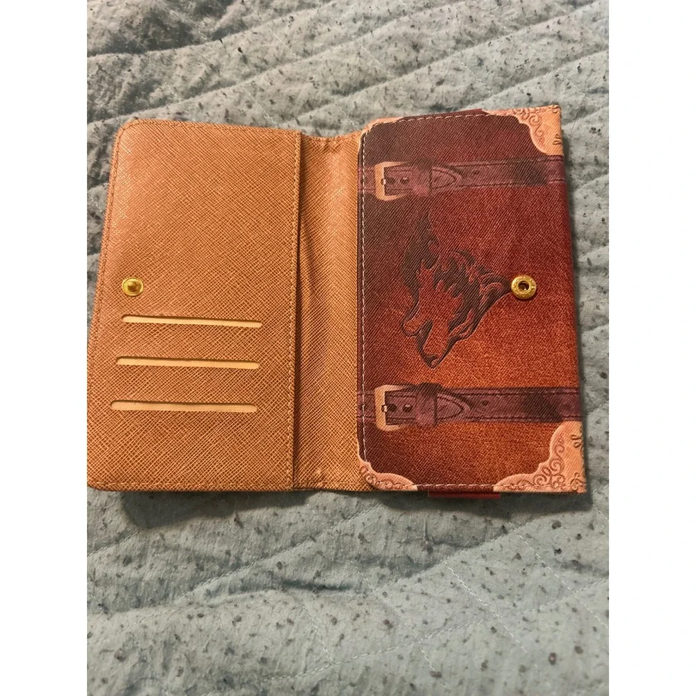 Wolf Graphic Suitcase‎ Style Bifold Wallet Brown Tan Faux Leather Snap Closure